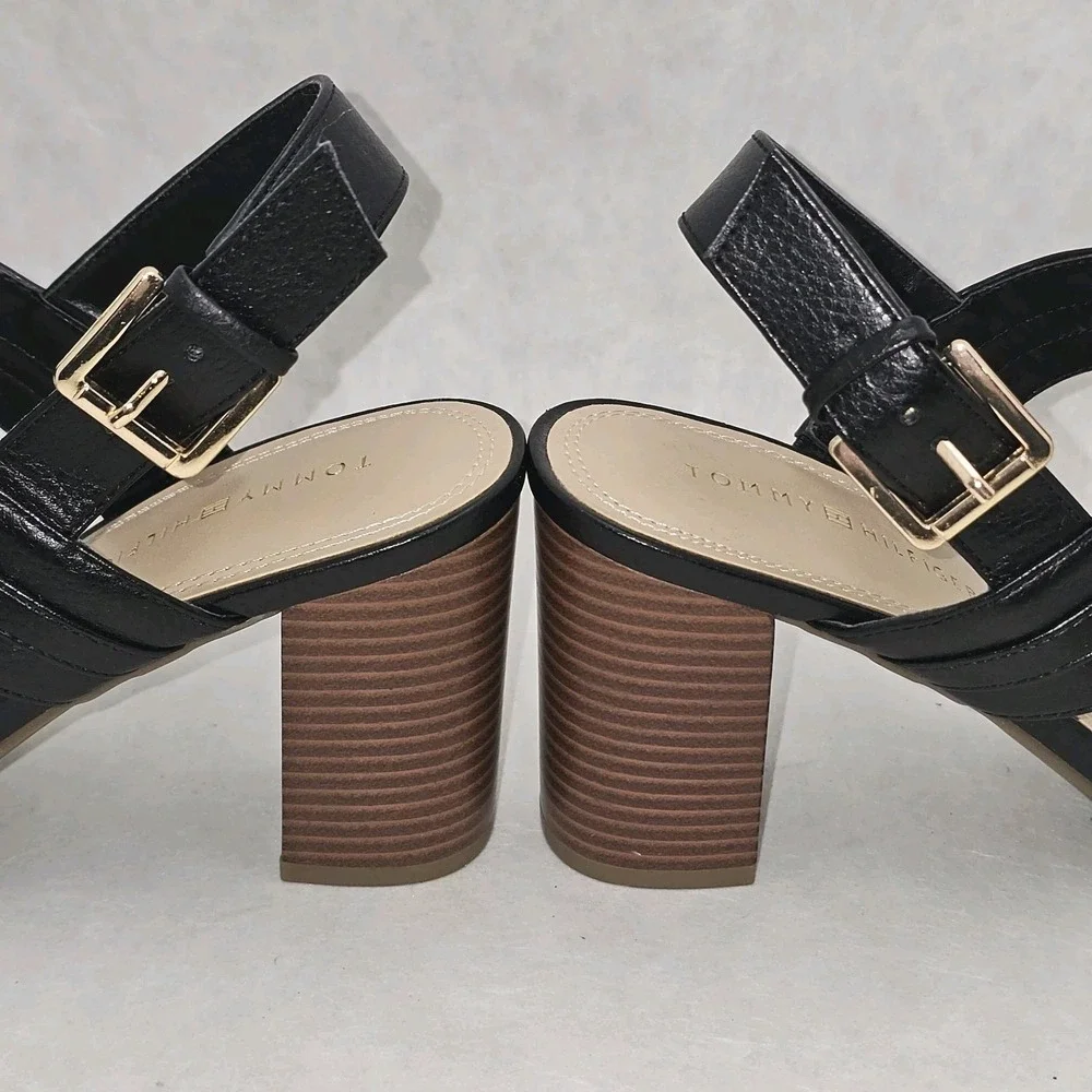 NWOT Tommy Hilfiger Garza Block Heel Black Faux Pebbled Leather Sandals  9½ M